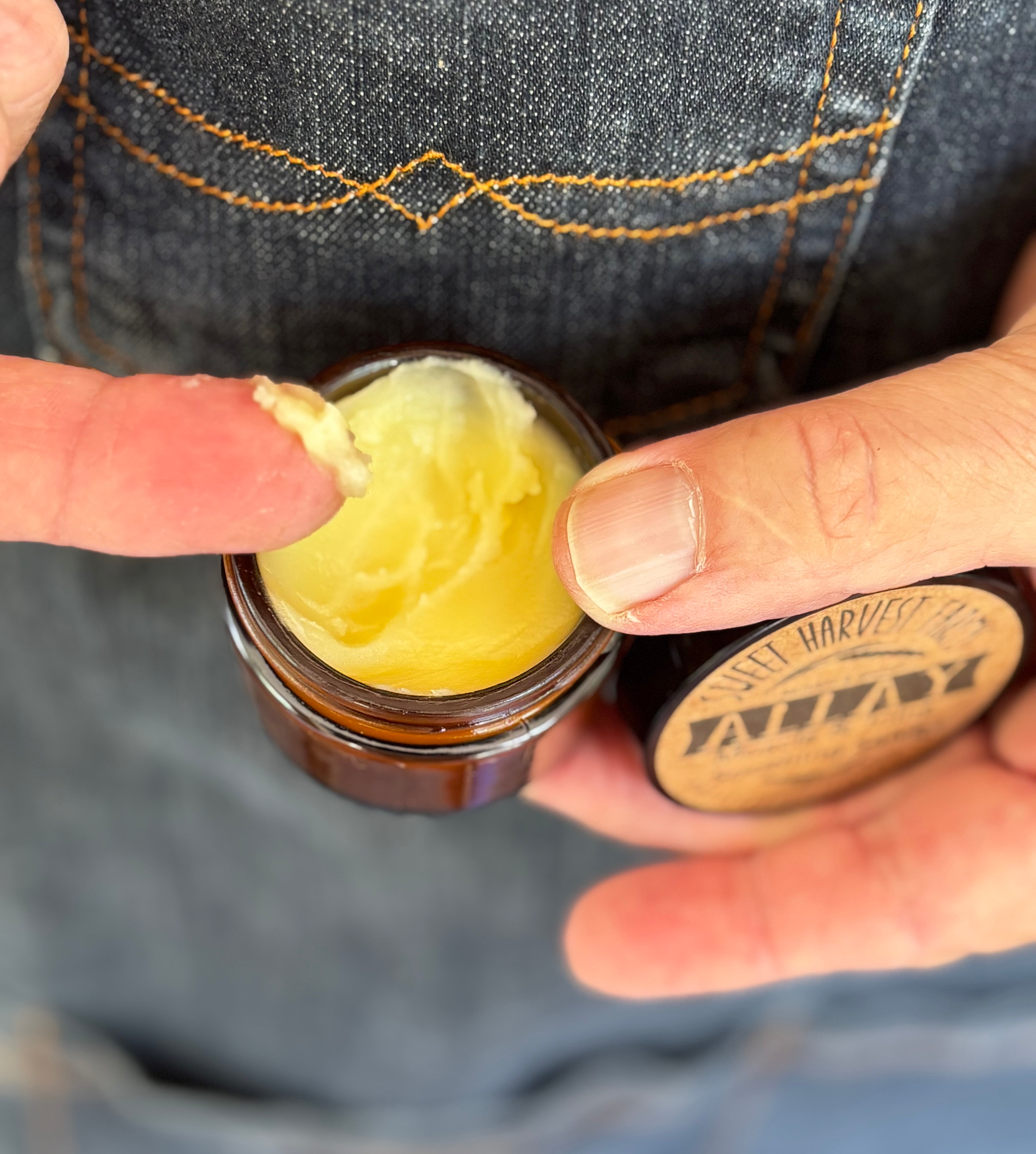 “Nourishing arthritic muscle salve featuring organic tallow, formulated to calm inflammation and ease muscle tension naturally.”