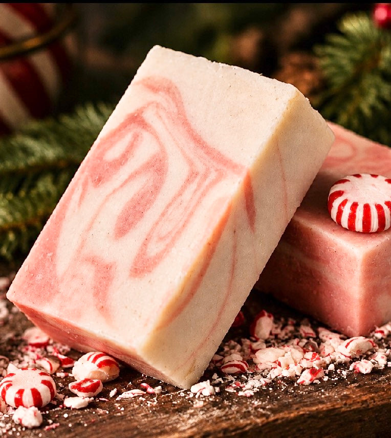 Savon artisanal biologique Candy Cane – Frais, doux et joyeusement rafraîchissant | Sweet Harvest Farms