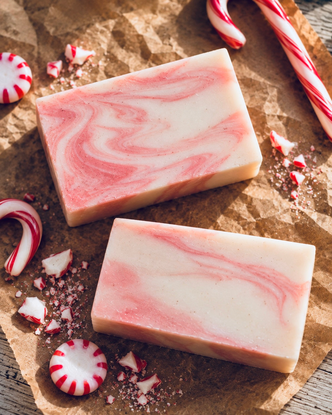 Savon artisanal biologique Candy Cane – Frais, doux et joyeusement rafraîchissant | Sweet Harvest Farms