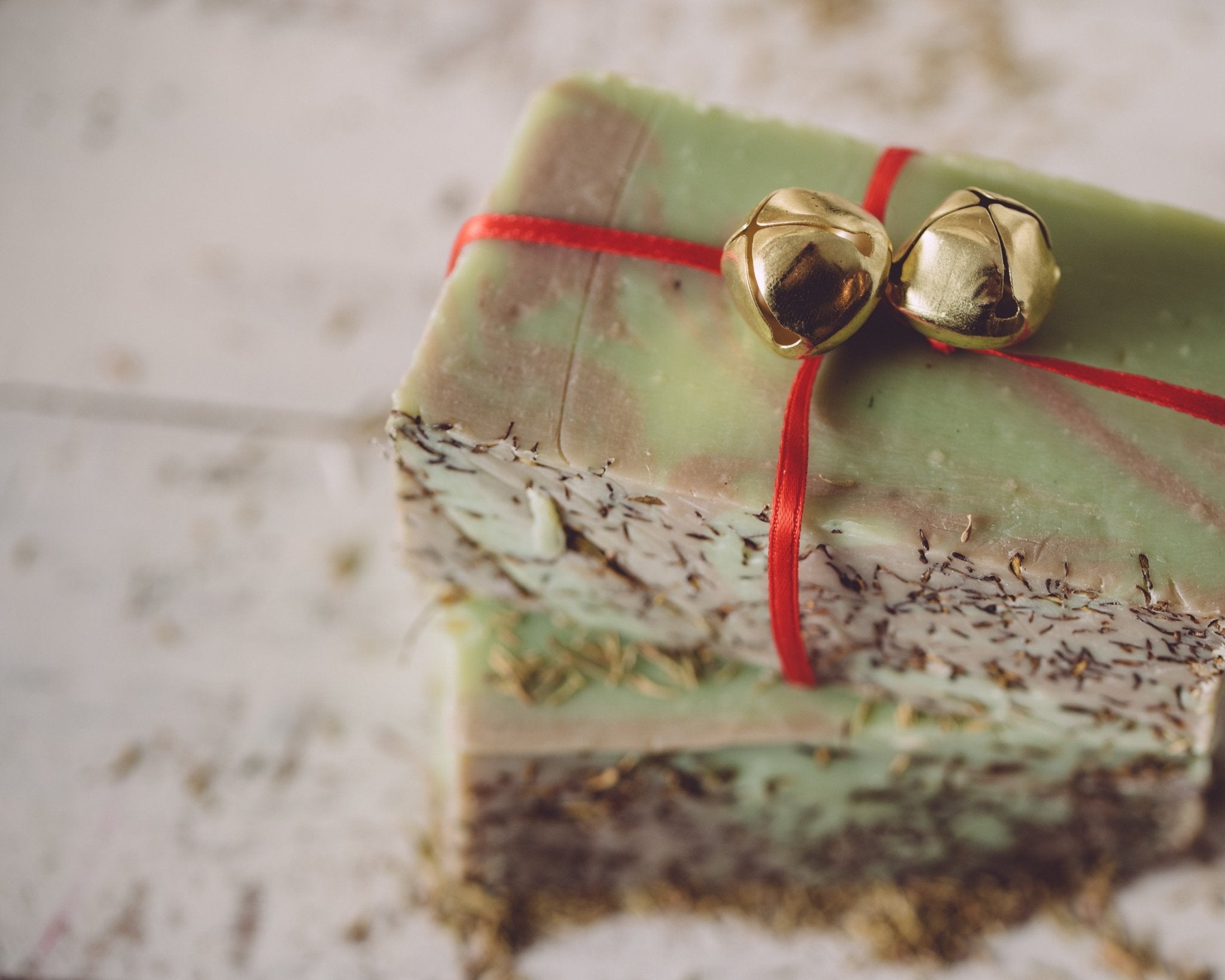 Christmas Thyme Organic Handmade Soap – Earthy, Cozy & Herbaceous | Sweet Harvest Farms - Sweet Harvest FarmsSeasonal SoapSweet Harvest Farms