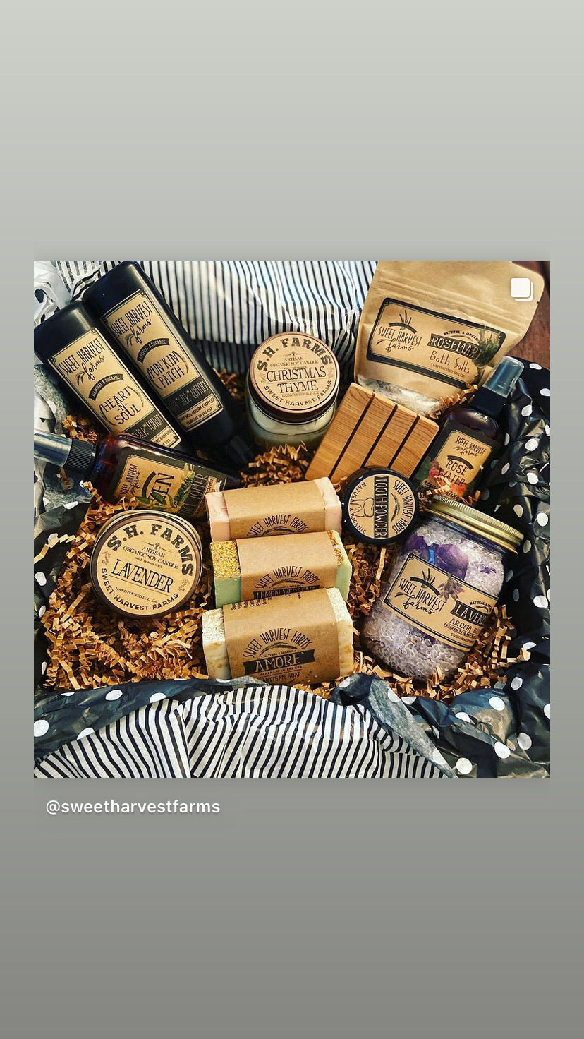 Receive  a box full of organic hand made soap, lotion and more every single month with this soap of the month club! Big box at 6th month full or organic handmade soap, lotions, bath salts and more! 