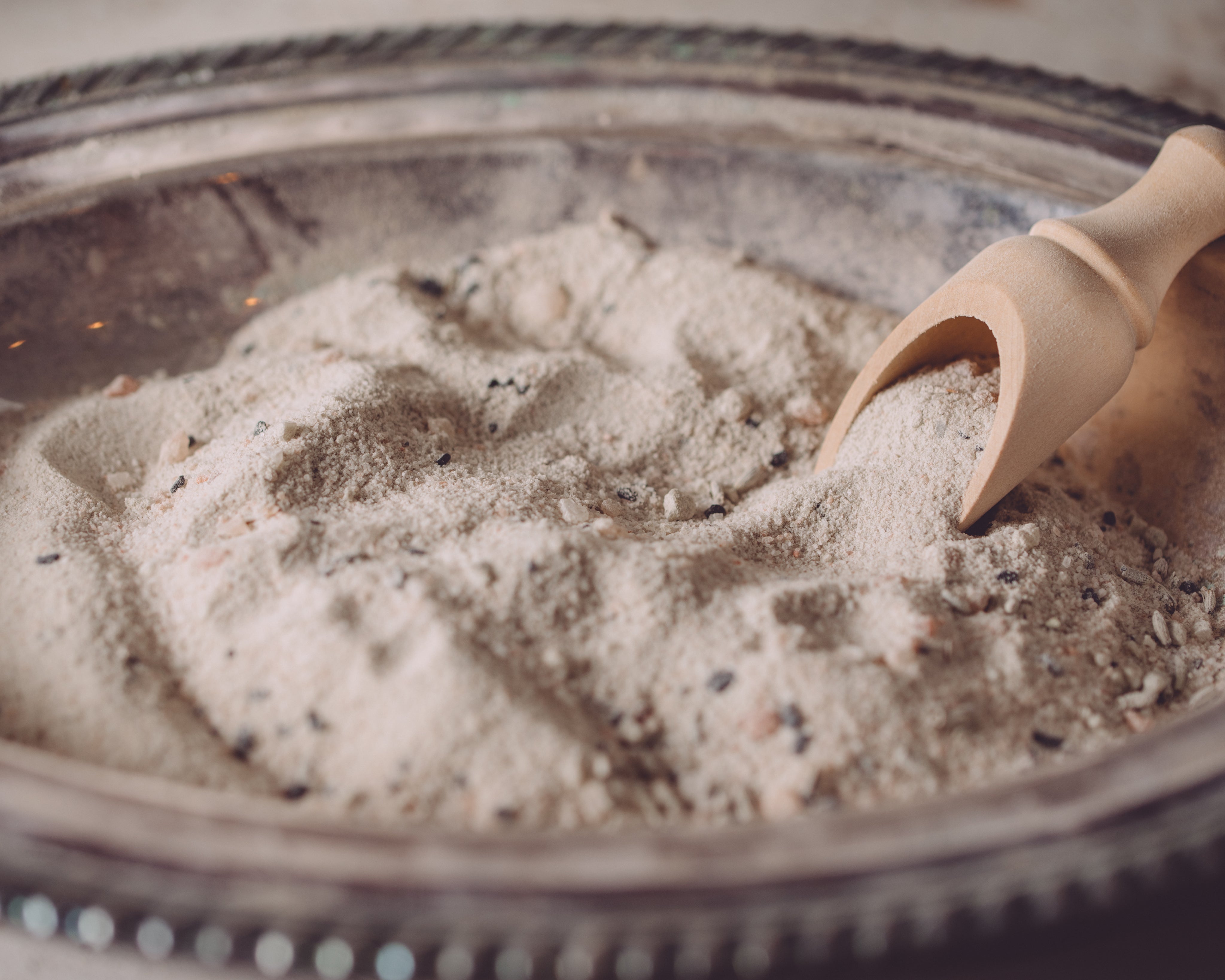 all Natural Theraputic Bath Salts are made with organic salts and bentonite clay that help detox while you relax. This full pound of Bath Salts are a wonderful way to release stressers that may occur during your day and soaking our bath salts can certainly help with that.